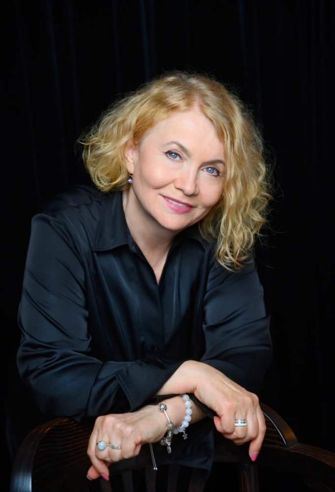 Интервью с художественным руководителем Театра для детей и молодежи Ириной Евгеньевной Филимоновой. Премьера спектакля «Огниво».